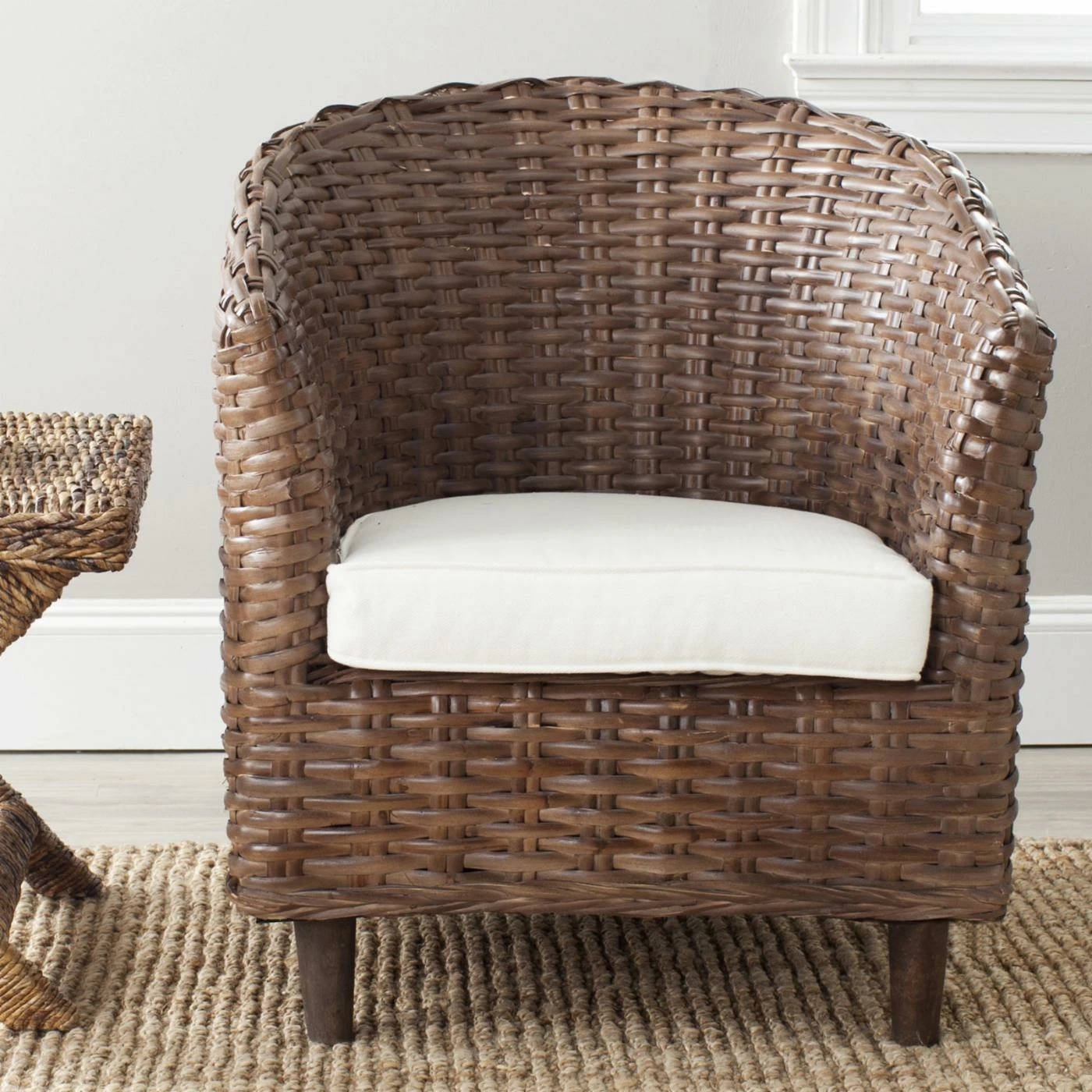 Top 10 β¨ Barrel Chairs Safavieh Omni Rattan Barrel Chair βοΈ